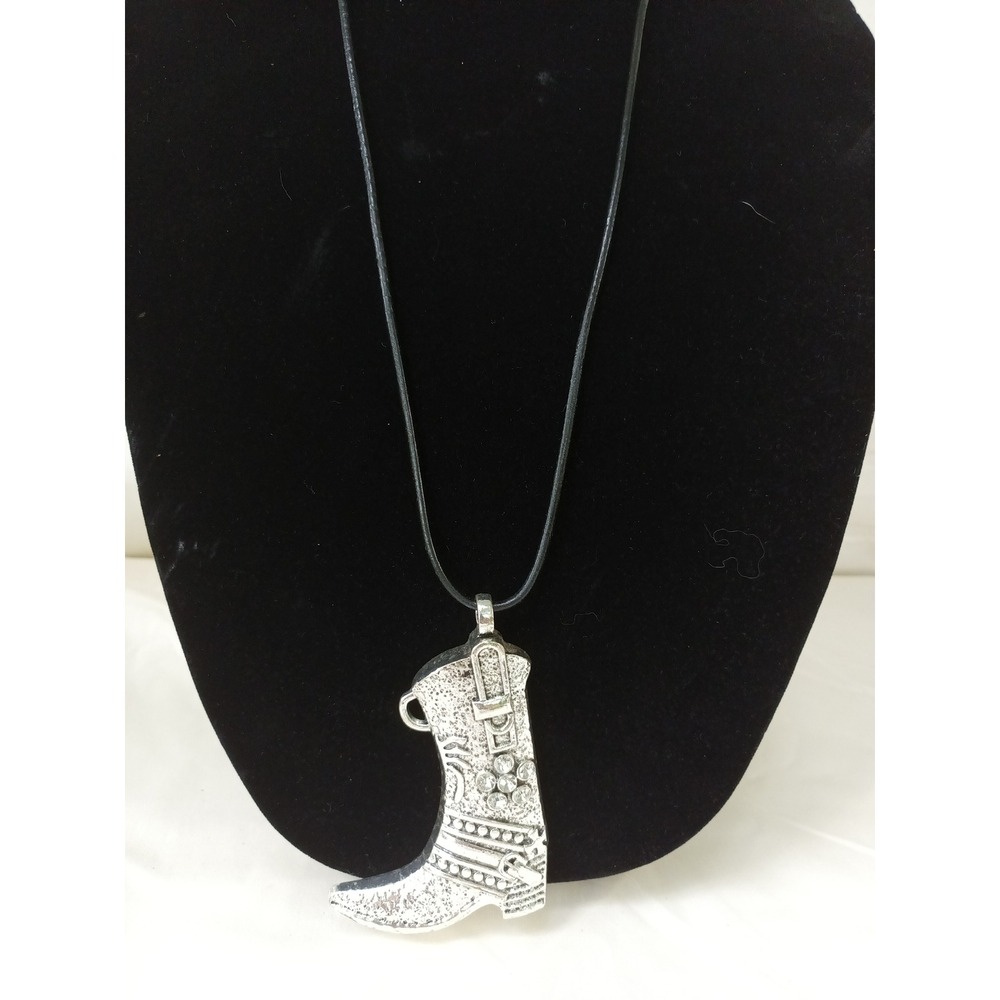 Bling boot corded necklace pendant cowgirl Western boho nwt